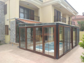 Triplex villa